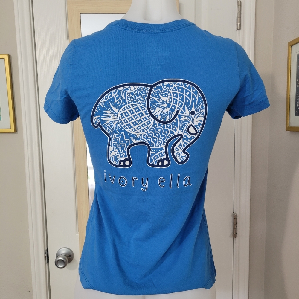 2/$25 ivory ella #savetheelephants TShirt Pineapple Print Cornflower Blue XS EUC